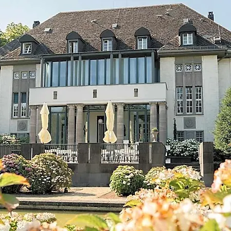 Weisser Berg Hotel 4*