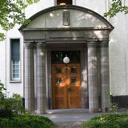 リゾート Tagungsvilla Weisser Berg ノイヴィート