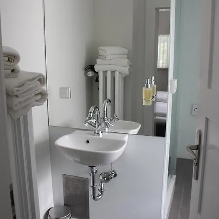 Tagungsvilla Weisser Berg 4* ノイヴィート